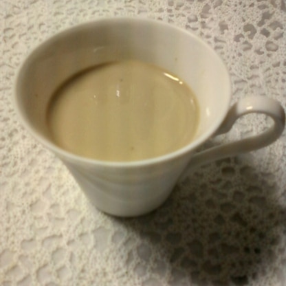これってハマリますね♪私の母親はミルク入りのコーヒーしか飲まないんですがこれを作ったら美味しそうに飲んでました。写真撮り忘れが残念…。母親からも感謝を（≧∇≦）